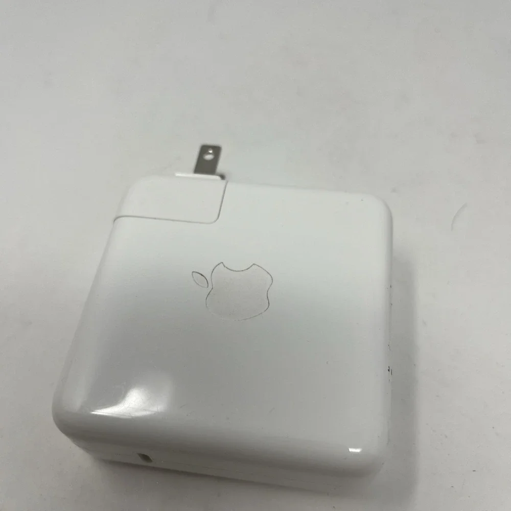 Genuine APPLE 67W USB-C Power Adapter Supply Charger MKU63AM/A A2518 - White